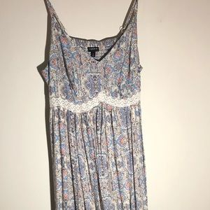 EUC Torrid Maxi Dress Size 1